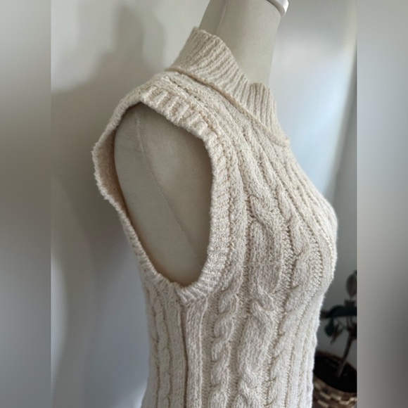 Pink Lily Sweater Knitted Vest Size Small - Picture 2 of 5